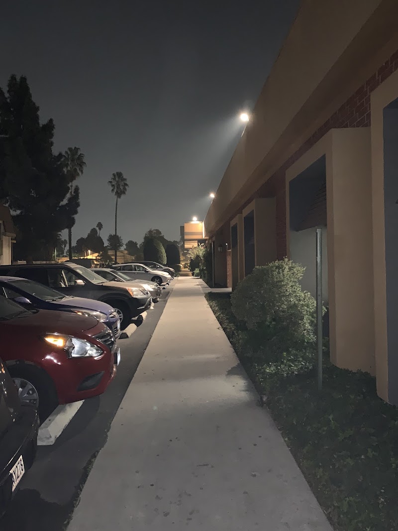 CALIFORNIA HEALTHCARE AND REHABILITATION CENTER nursing home in VAN NUYS, CA - Photo 4 of 5