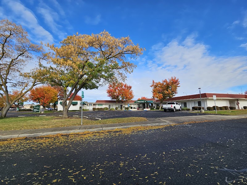 OAKDALE NURSING AND REHABILITATION CENTER nursing home in OAKDALE, CA - Photo 4 of 7