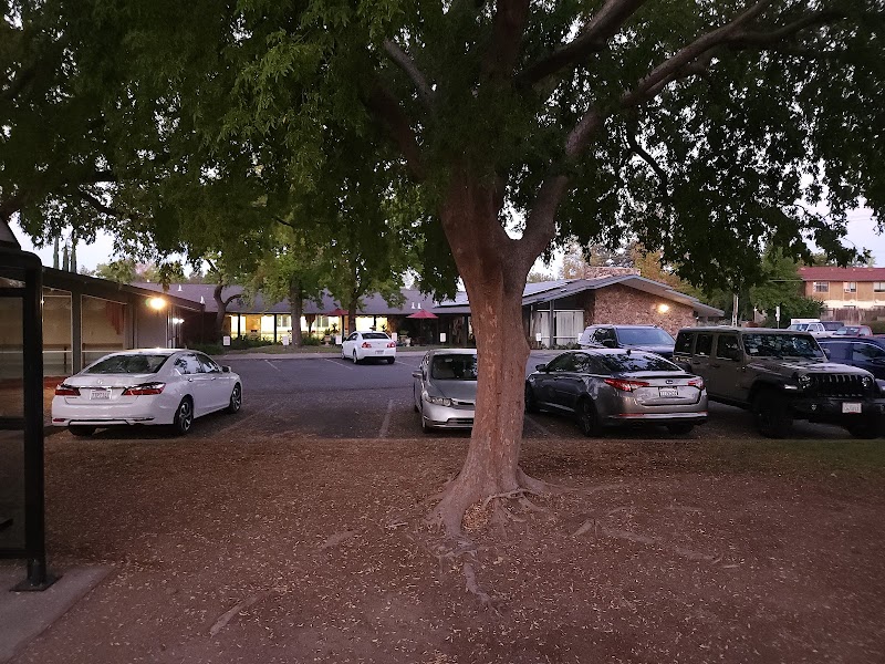 COLLEGE OAK NURSING & REHABILITATION CENTER nursing home in SACRAMENTO, CA - Photo 2 of 10