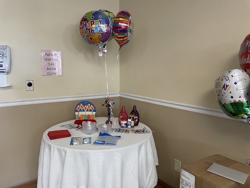 VALLEY HEALTHCARE CENTER nursing home in SAN BERNARDINO, CA - Photo 4 of 5