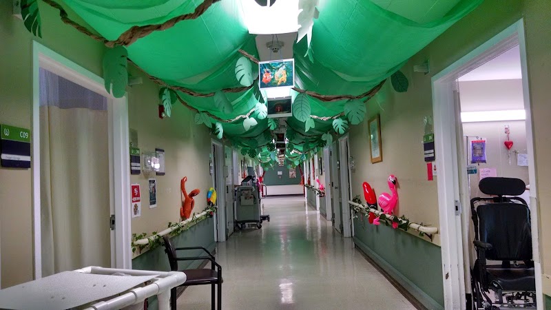 THE REDWOODS POST-ACUTE nursing home in SAN JOSE, CA - Photo 4 of 5