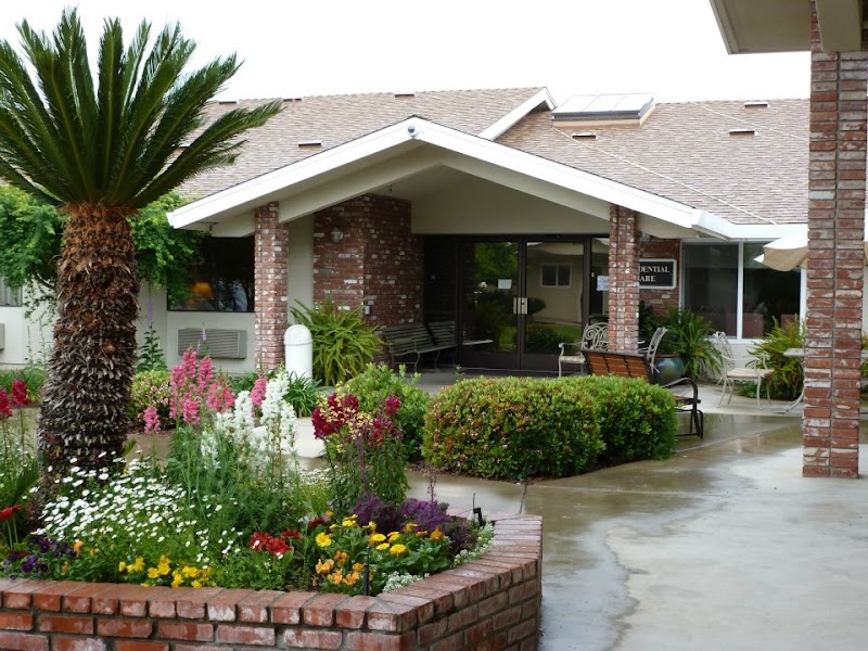 SIERRA VIEW HOMES nursing home in REEDLEY, CA - Photo 4 of 6