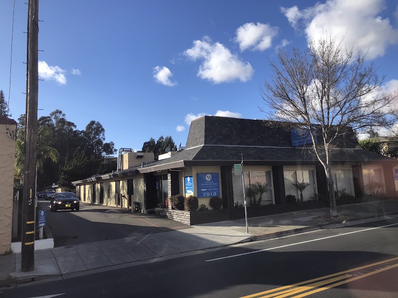 BAY MARINA POST ACUTE nursing home in OAKLAND, CA - Photo 3 of 5