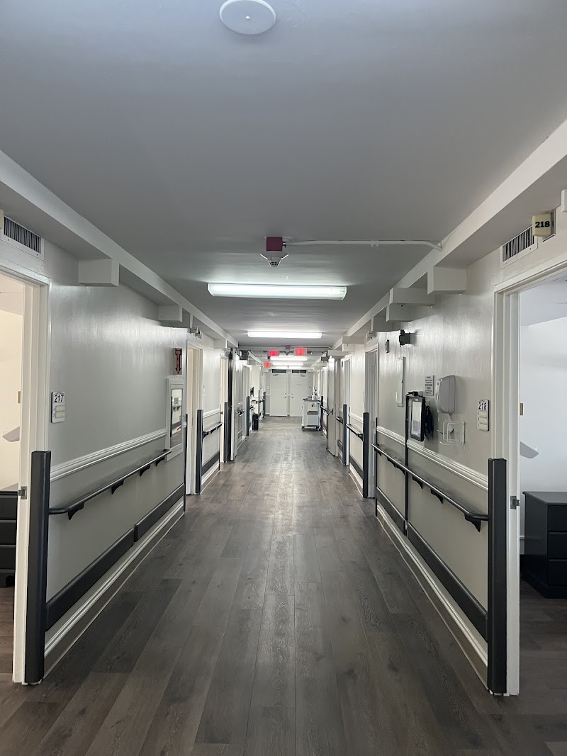 BIXBY TOWERS POST-ACUTE REHAB nursing home in LONG BEACH, CA - Photo 5 of 5