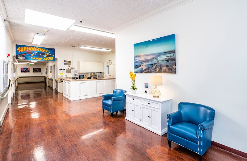 ALCOTT REHABILITATION HOSPITAL nursing home in LOS ANGELES, CA - Photo 4 of 10