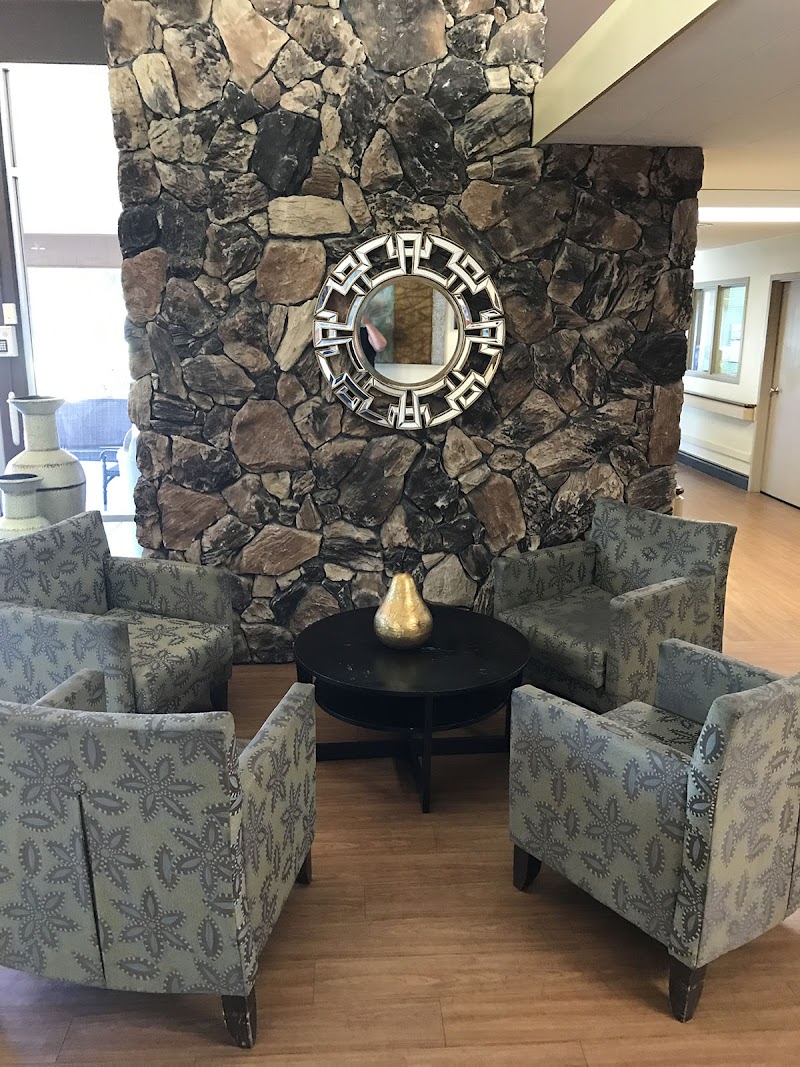 GOLDEN MODESTO CARE CENTER nursing home in MODESTO, CA - Photo 2 of 5