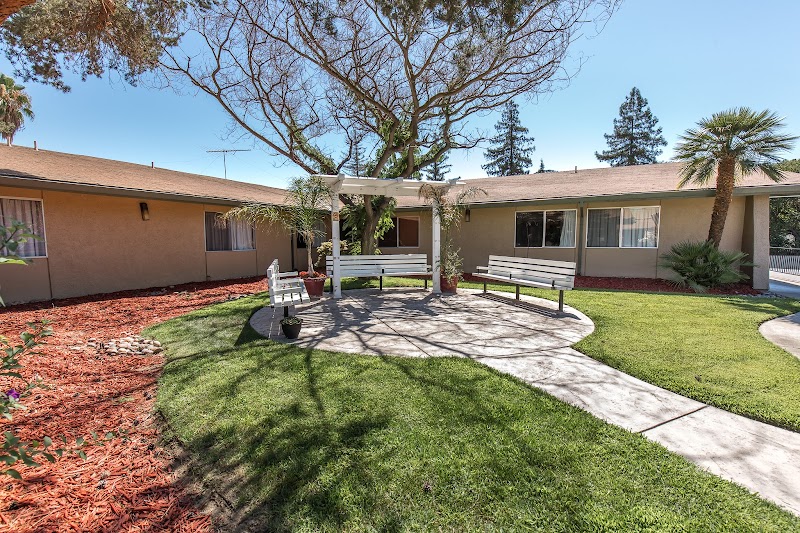 HAMPTON POST ACUTE nursing home in STOCKTON, CA - Photo 2 of 5