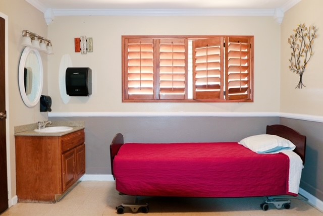 YUCAIPA HILLS POST ACUTE nursing home in YUCAIPA, CA - Photo 3 of 5