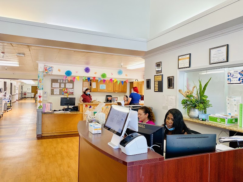 OCEAN RIDGE POST ACUTE nursing home in LONG BEACH, CA - Photo 3 of 5