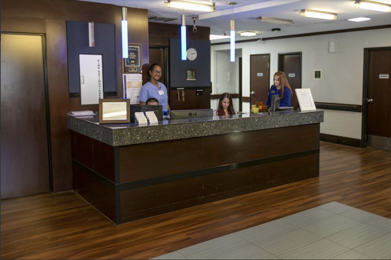 MISSION HILLS POST ACUTE CARE nursing home in SAN DIEGO, CA - Photo 4 of 5