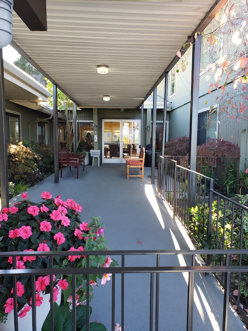 GREENRIDGE POST ACUTE nursing home in EL SOBRANTE, CA - Photo 4 of 9