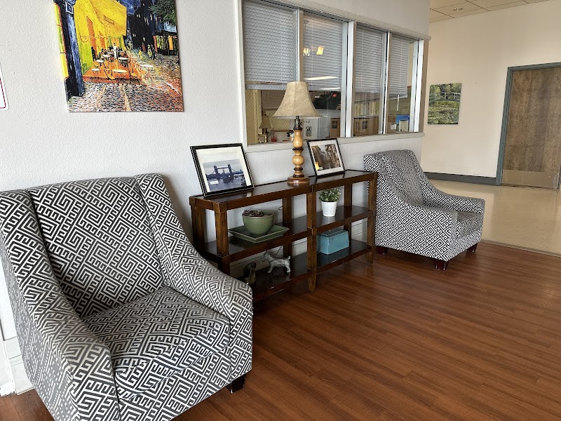 LOWRY HILLS CARE AND REHABILITATION nursing home in AURORA, CO - Photo 2 of 5