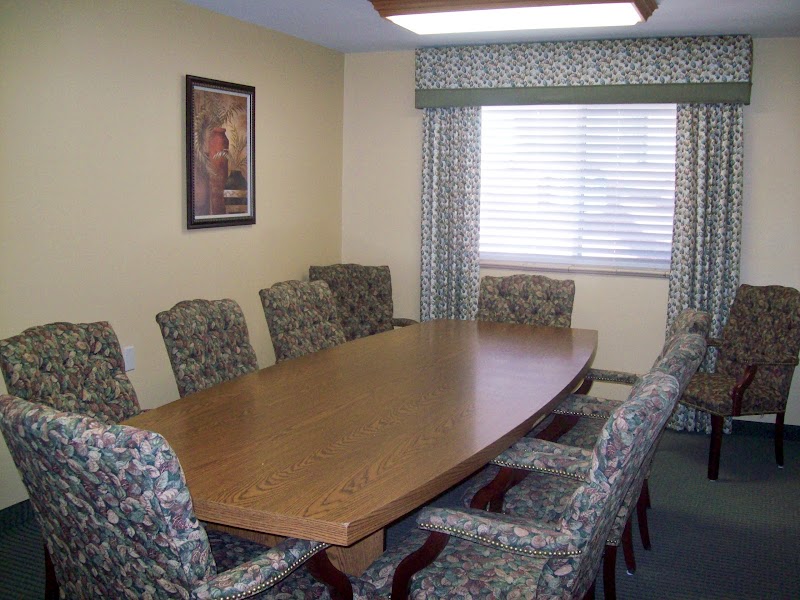 VILLA MANOR CARE CENTER nursing home in LAKEWOOD, CO - Photo 4 of 9