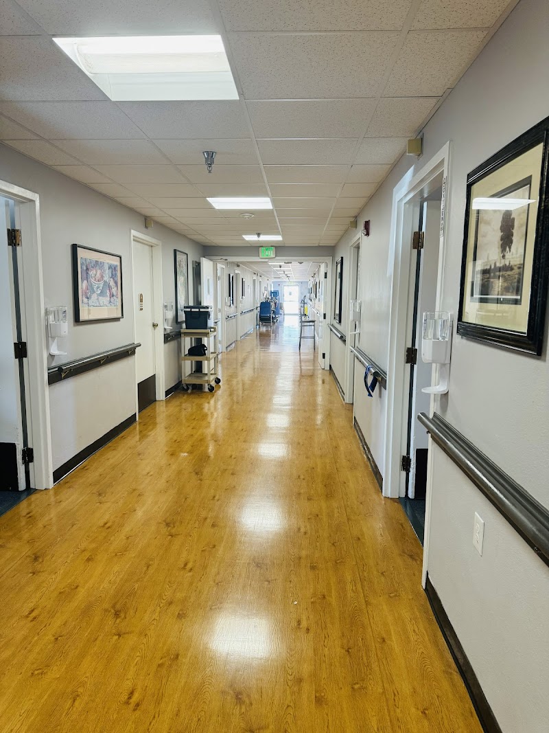 MAPLETON POST ACUTE nursing home in LAKEWOOD, CO - Photo 4 of 5