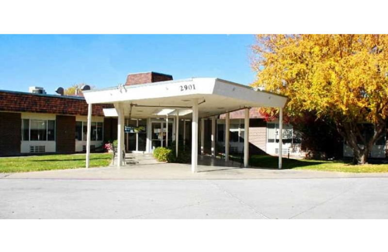RED CLIFFS POST ACUTE nursing home in GRAND JUNCTION, CO - Photo 2 of 5