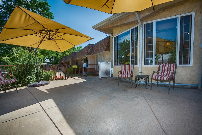 CLEAR CREEK CARE CENTER nursing home in WESTMINSTER, CO - Photo 3 of 5