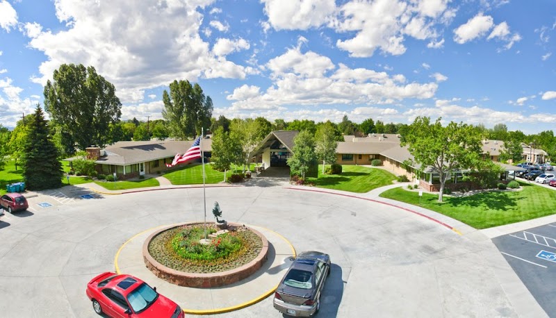 NORTH SHORE HEALTH & REHAB FACILITY nursing home in LOVELAND, CO - Photo 2 of 3