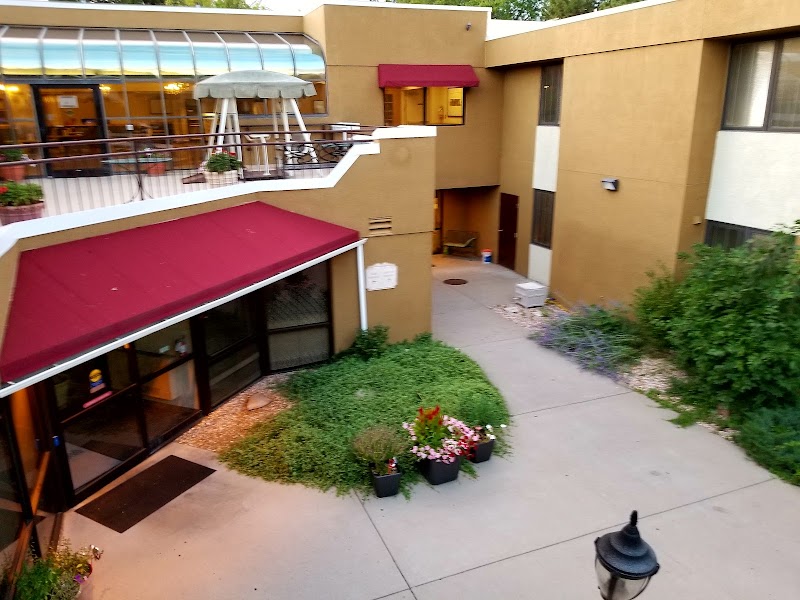 CHERRELYN HEALTHCARE CENTER nursing home in LITTLETON, CO - Photo 4 of 10