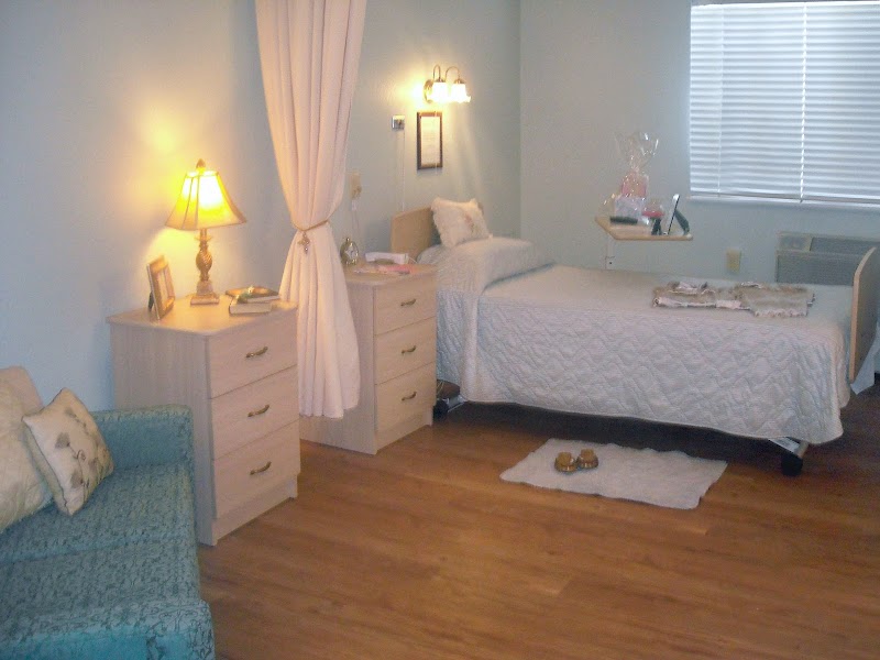 BERKLEY MANOR CARE CENTER nursing home in DENVER, CO - Photo 3 of 8