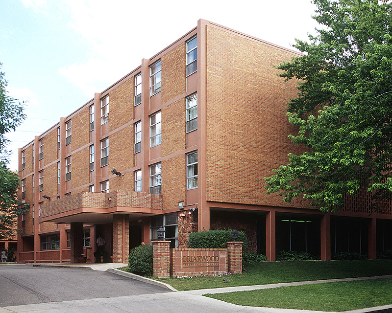BRIARWOOD HEALTH CARE CENTER nursing home in DENVER, CO - Photo 2 of 10