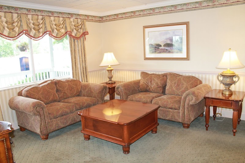 WINDING TRAILS POST ACUTE nursing home in BOULDER, CO - Photo 4 of 5