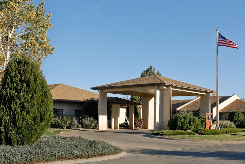 LIFE CARE CENTER OF PUEBLO nursing home in PUEBLO, CO - Photo 2 of 10