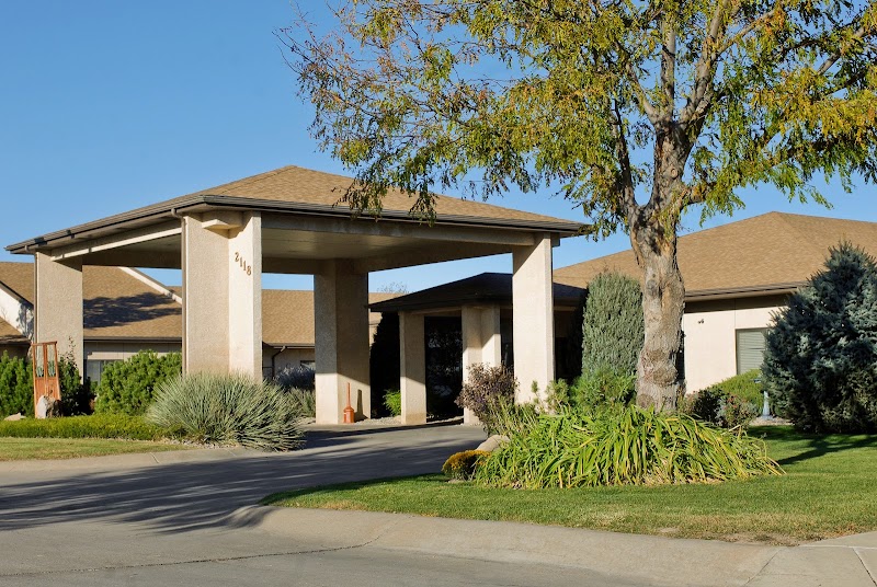 LIFE CARE CENTER OF PUEBLO nursing home in PUEBLO, CO - Photo 3 of 10