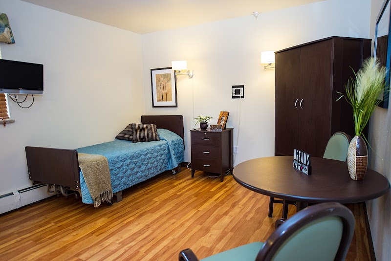 LAKESIDE POST ACUTE nursing home in WHEAT RIDGE, CO - Photo 4 of 5