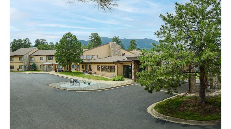 LIFE CARE CENTER OF EVERGREEN nursing home in EVERGREEN, CO - Photo 2 of 10