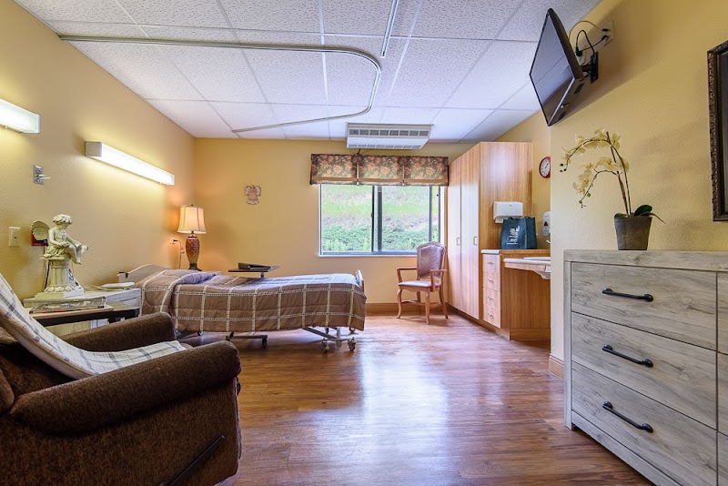 LIFE CARE CENTER OF EVERGREEN nursing home in EVERGREEN, CO - Photo 3 of 10