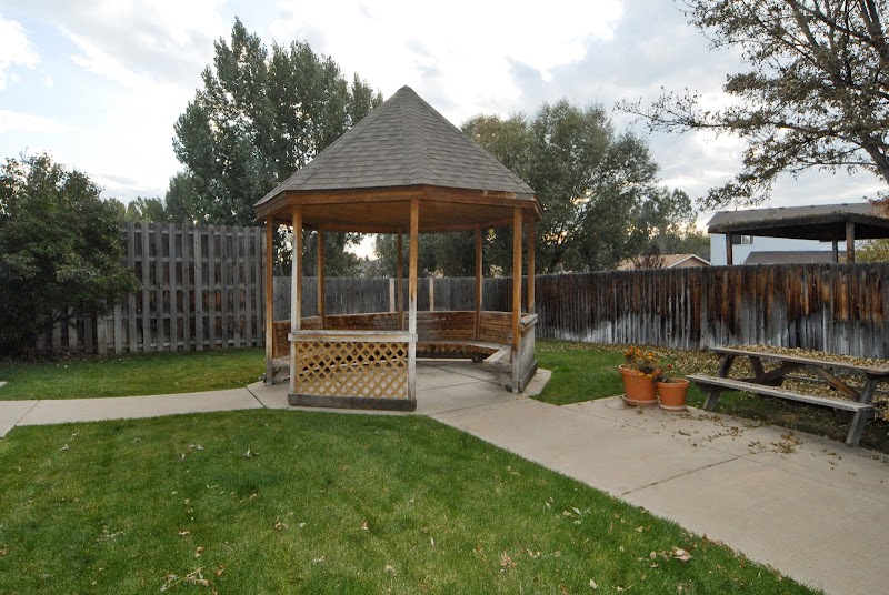 LIFE CARE CENTER OF LONGMONT nursing home in LONGMONT, CO - Photo 4 of 10