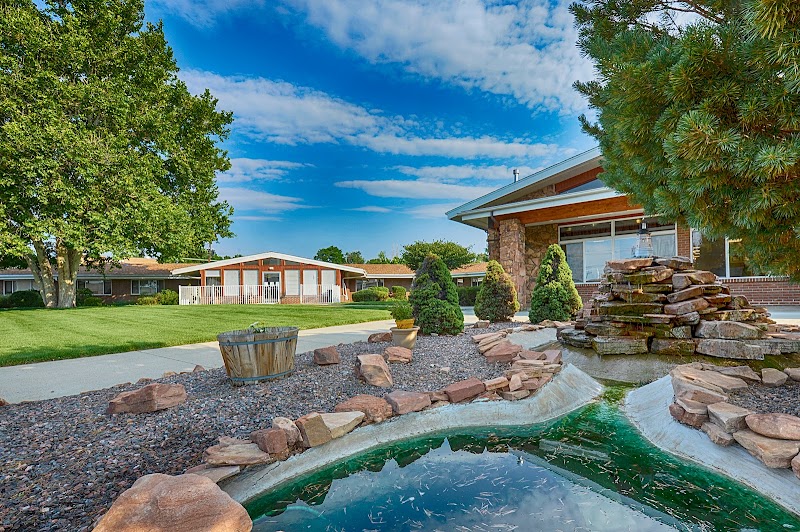 HARMONY POINTE CARE CENTER nursing home in LAKEWOOD, CO - Photo 3 of 5