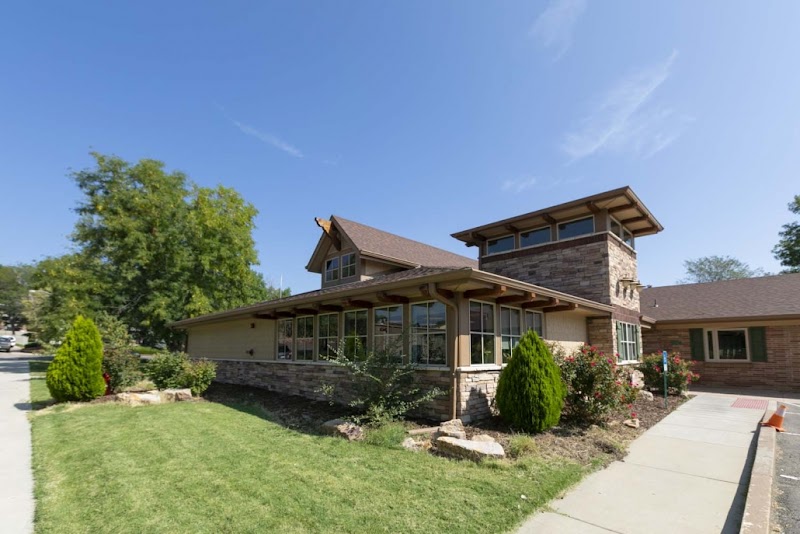 LITTLETON CARE AND REHABILITATION CENTER nursing home in LITTLETON, CO - Photo 2 of 10