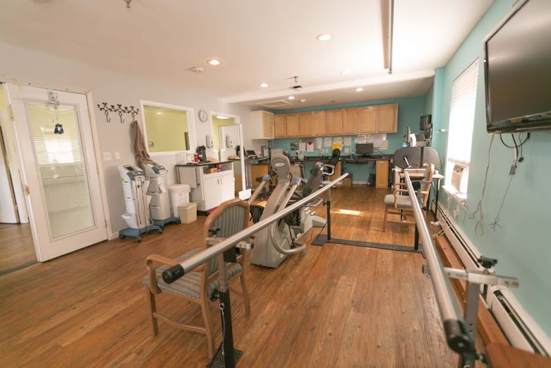 ARVADA CARE AND REHABILITATION CENTER nursing home in ARVADA, CO - Photo 3 of 9