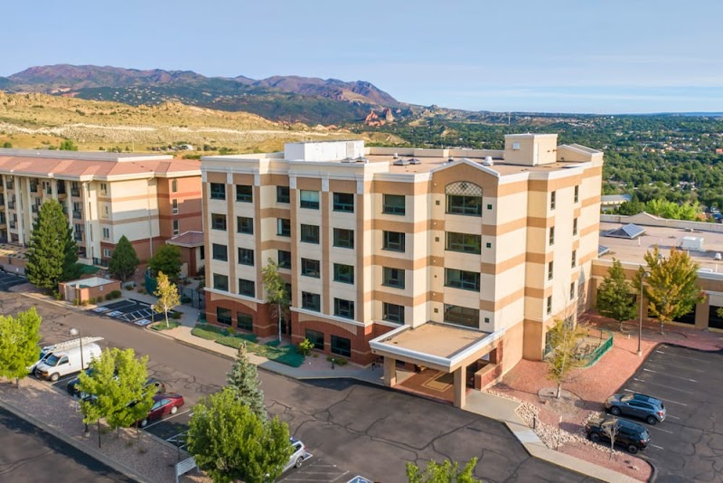 BROOKDALE SKYLINE nursing home in COLORADO SPRINGS, CO - Photo 2 of 5