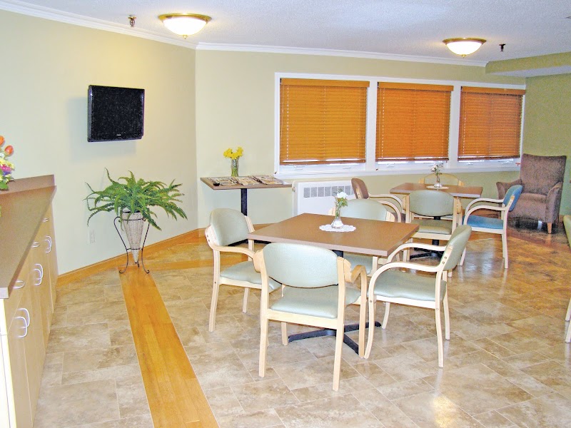 APPLE REHAB FARMINGTON VALLEY nursing home in PLAINVILLE, CT - Photo 5 of 5