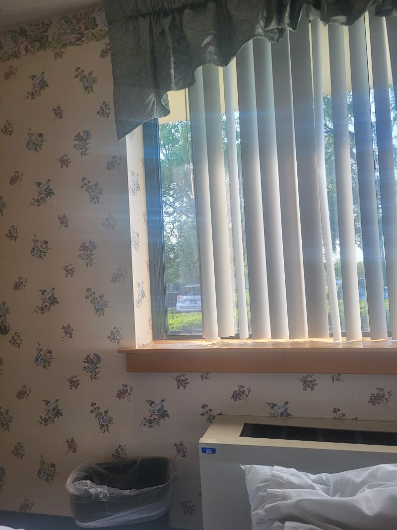 BLOOMFIELD CENTER FOR NURSING & REHABILITATION nursing home in BLOOMFIELD, CT - Photo 2 of 5