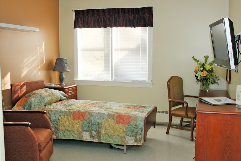 APPLE REHAB GUILFORD nursing home in GUILFORD, CT - Photo 2 of 5