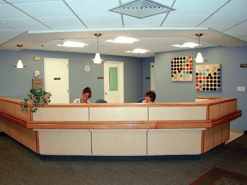 APPLE REHAB WATERTOWN nursing home in WATERTOWN, CT - Photo 4 of 5