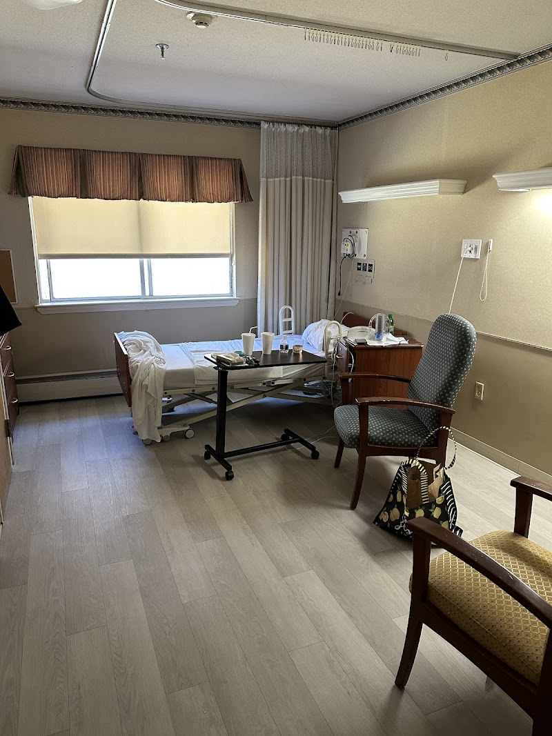 COMPLETE CARE AT MERIDEN nursing home in MERIDEN, CT - Photo 4 of 6