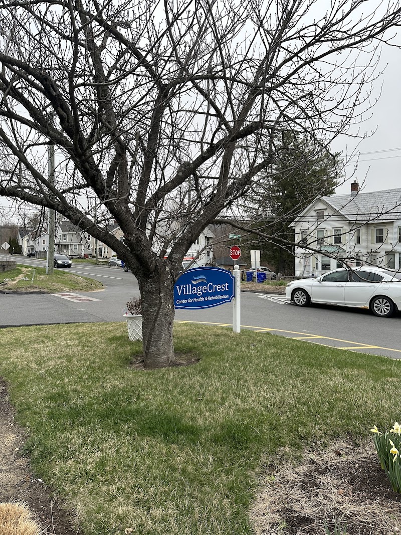 VILLAGE CREST CENTER FOR HEALTH & REHABILITATION nursing home in NEW MILFORD, CT - Photo 4 of 5
