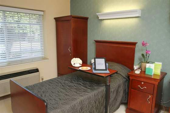 PINES AT BRISTOL FOR NURSING & REHABILITATION, THE nursing home in BRISTOL, CT - Photo 2 of 10