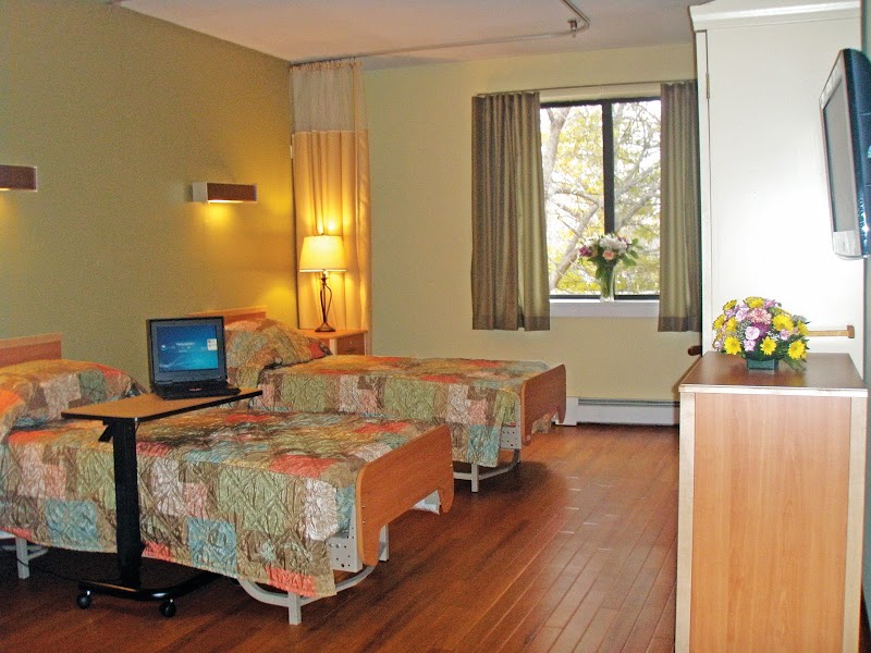 APPLE REHAB COLCHESTER nursing home in COLCHESTER, CT - Photo 3 of 5