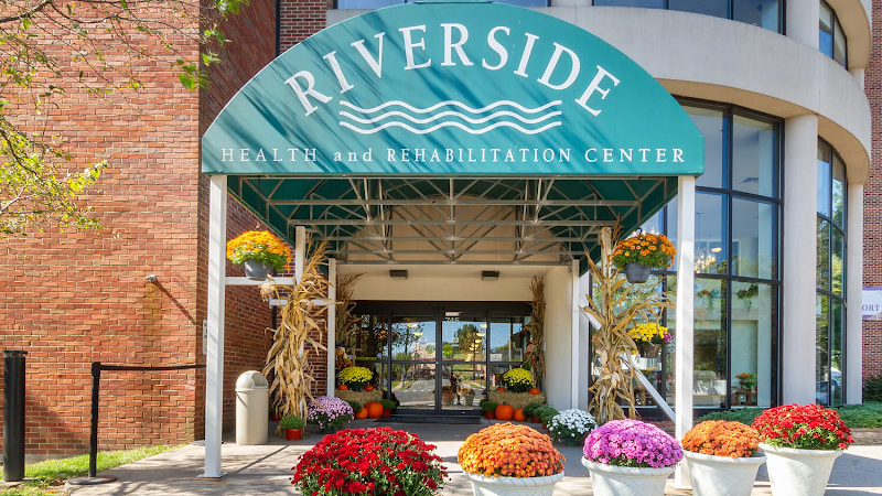 RIVERSIDE HEALTH & REHABILITATION nursing home in EAST HARTFORD, CT - Photo 2 of 5
