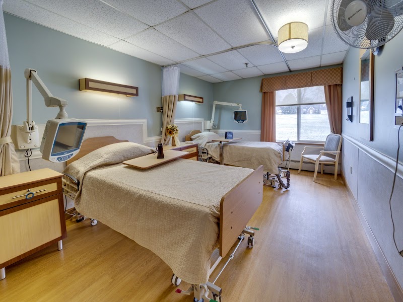 TOUCHPOINTS AT BLOOMFIELD nursing home in BLOOMFIELD, CT - Photo 3 of 10