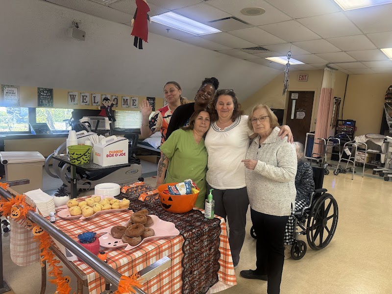 MERIDEN HEALTH AND REHAB nursing home in MERIDEN, CT - Photo 2 of 5