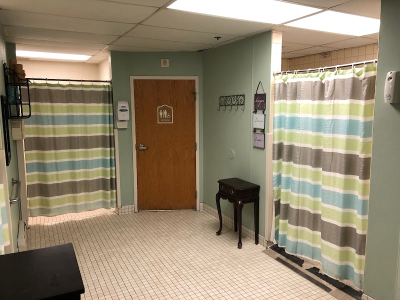 WADSWORTH GLEN HEALTH CARE AND REHABILITATION CENT nursing home in MIDDLETOWN, CT - Photo 4 of 5