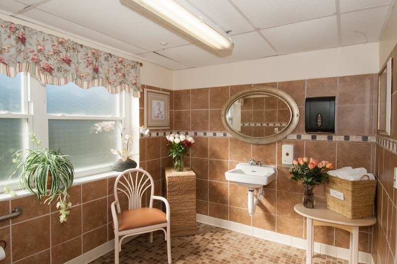 TOUCHPOINTS AT MANCHESTER nursing home in MANCHESTER, CT - Photo 5 of 5