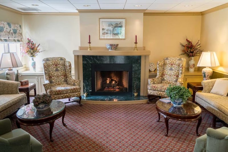 POMPERAUG WOODS HEALTH CENTER nursing home in SOUTHBURY, CT - Photo 5 of 10