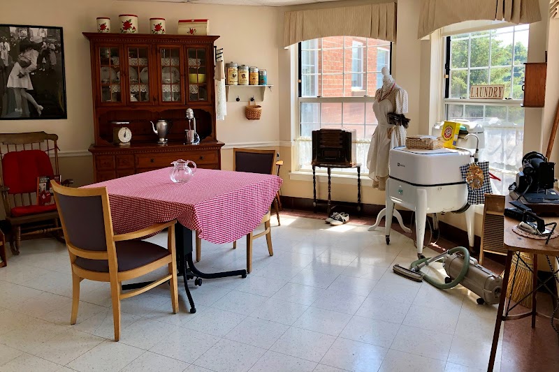 BAYVIEW HEALTH CARE nursing home in WATERFORD, CT - Photo 4 of 10